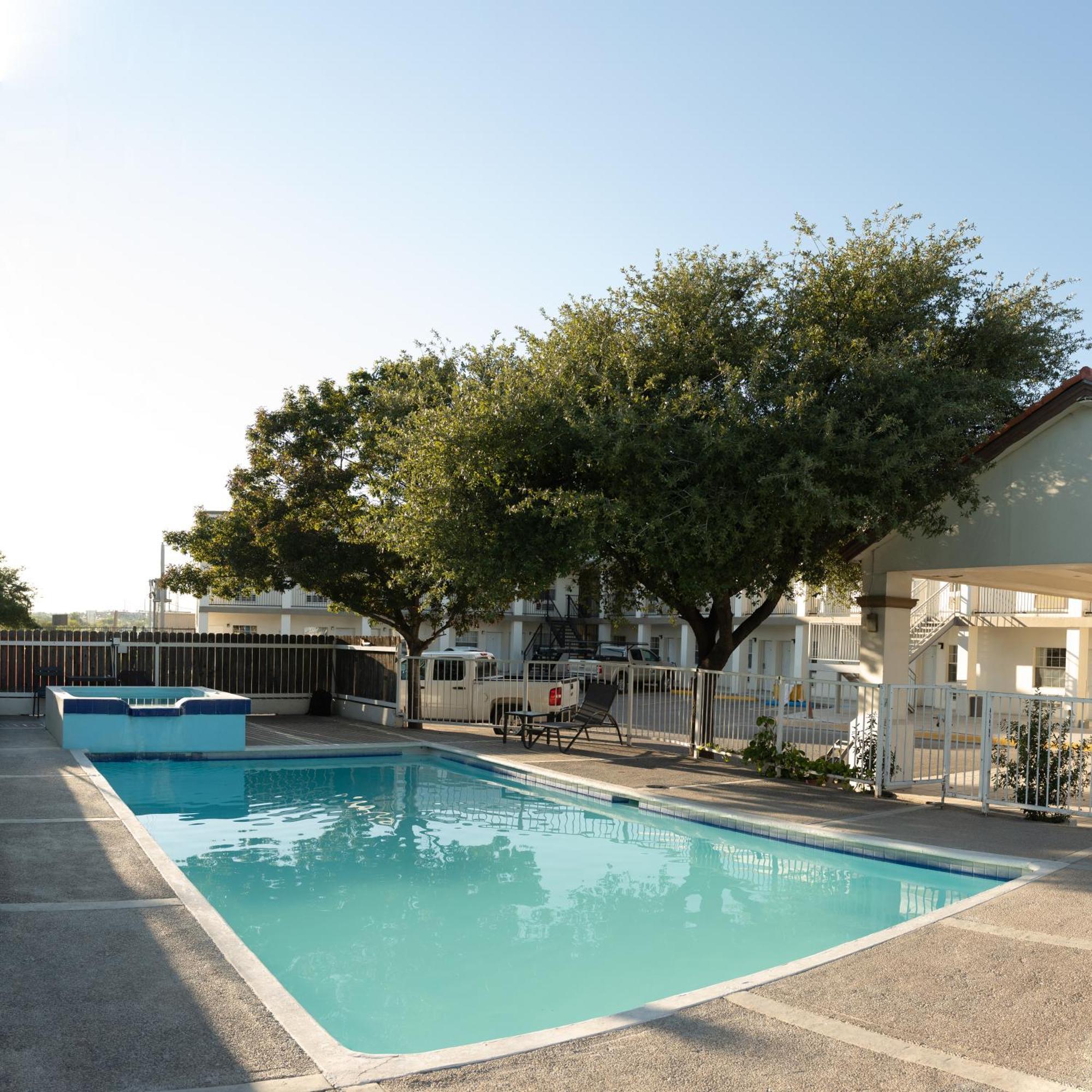 Hotel Quinta San Carlos Inn Manuel Valdez Eksteriør bilde