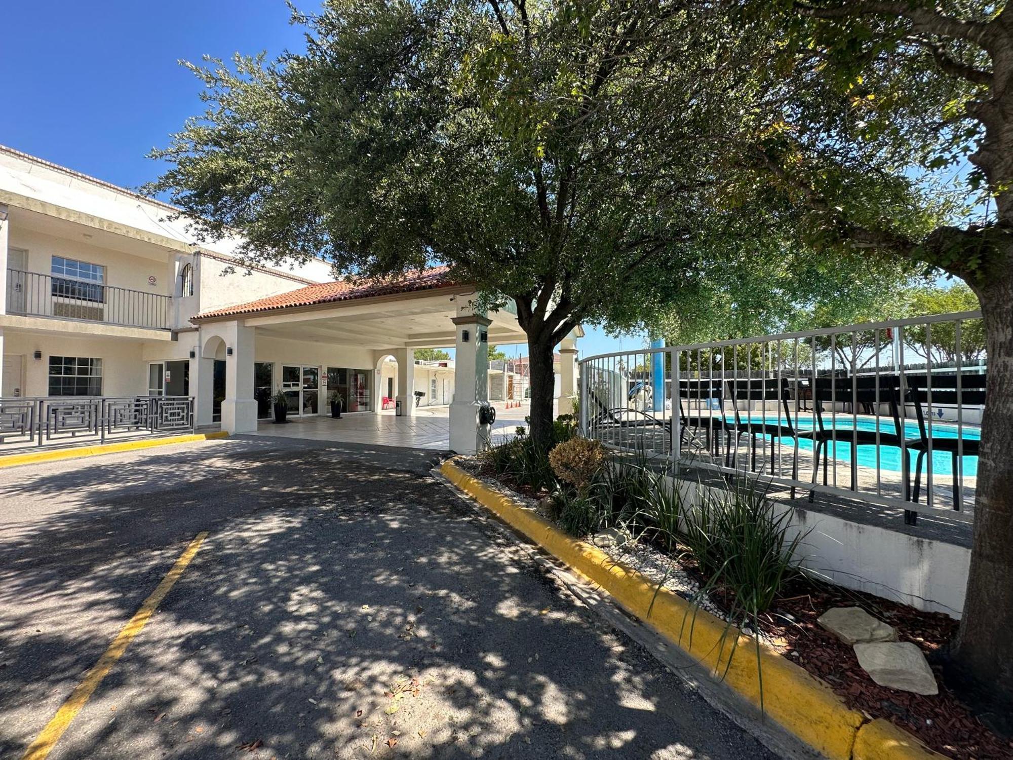Hotel Quinta San Carlos Inn Manuel Valdez Eksteriør bilde